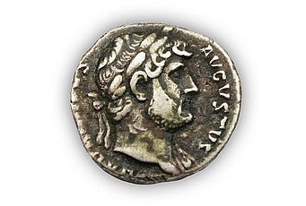 Denar des Kaisers Hadrian aus Ruffenhofen (Ende 125/Anfang 128 n. Chr.) © LIMESEUM  Ruffenhofen