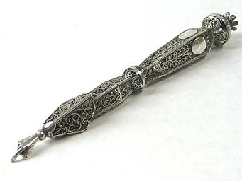 Thorazeiger, um 1900, Silber, gegossen, getrieben, gelötet, Länge 27,5 cm, Inv. Nr. 1/162