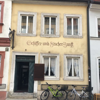 Frontansicht des Zunftgebäudes in der Kapuzinerstraße in Bamberg