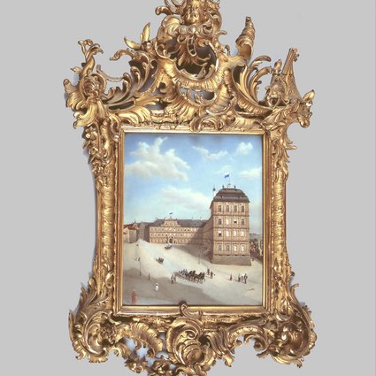 Blick auf die Neue Residenz in Bamberg, Andreas Blattner, 1900, Porzellan, polychrom bemalt, Museen der Stadt Bamberg, Inv. Nr. 1184