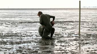 Foto: Filmstill aus: Klara Hobza, Die Schlickschlacht zu Schillig, 2017 