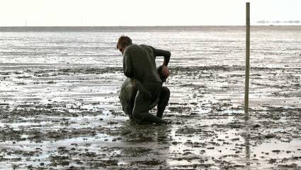 Foto: Filmstill aus: Klara Hobza, Die Schlickschlacht zu Schillig, 2017 